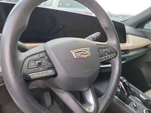 Used 2024 Cadillac XT4 Premium Luxury w/ Cold Weather Package FWD image 7