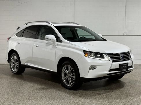 Used 2013 Lexus RX 450h AWD w/ Navigation Pkg image 4