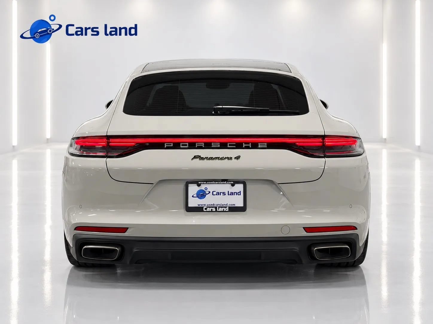 Used 2022 Porsche Panamera 4 w/ Premium Package AWD/4WD image 4
