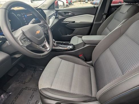 Used 2024 Chevrolet Trax LT w/ Driver Confidence Package image 13