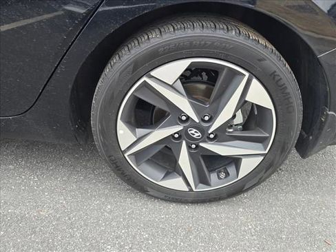 Used 2023 Hyundai Elantra SEL w/ Convenience Package image 11