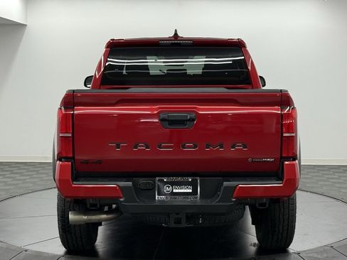 Used 2025 Toyota Tacoma TRD Off-Road image 8