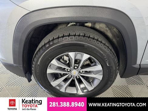 Used 2026 Chevrolet Equinox LT AWD/4WD image 28