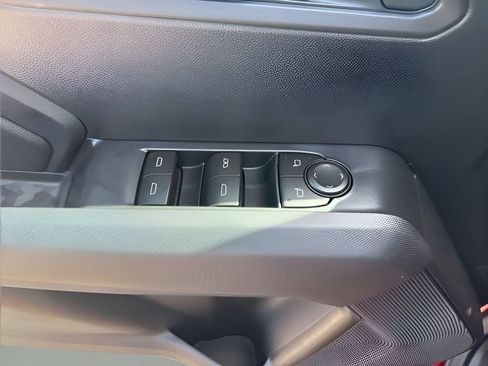 Used 2026 Chevrolet Colorado Trail Boss AWD/4WD image 11