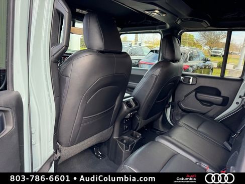 Used 2023 Jeep Wrangler Unlimited Rubicon w/ Cold Weather Group image 22