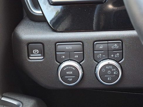 Used 2026 GMC Sierra 1500 SLT AWD/4WD image 26