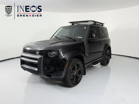 Used 2024 Land Rover Defender 90 X-Dynamic SE AWD/4WD image 1