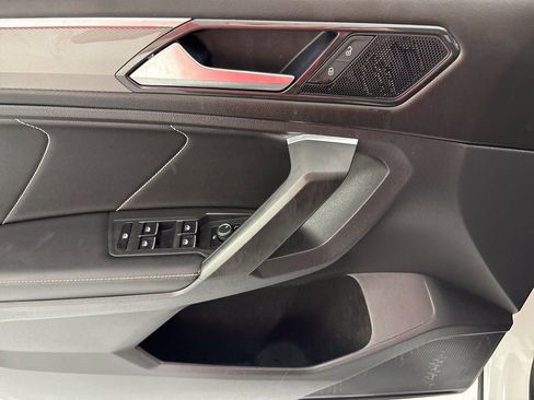 Used 2023 Volkswagen Tiguan SE R-Line image 20