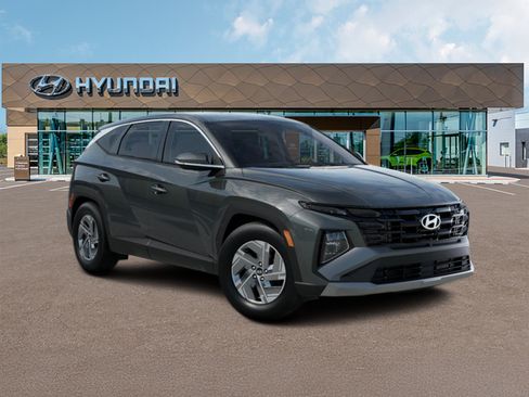 New 2026 Hyundai Tucson Blue SE FWD image 7