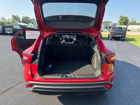 New 2026 Chevrolet Trax RS w/ Sunroof Package FWD image 40