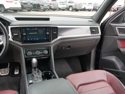 Certified 2023 Volkswagen Atlas Cross Sport SEL Premium R-Line image 23