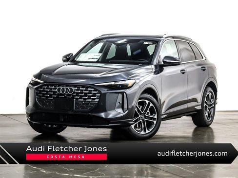 New 2025 Audi Q5 Prestige image 1