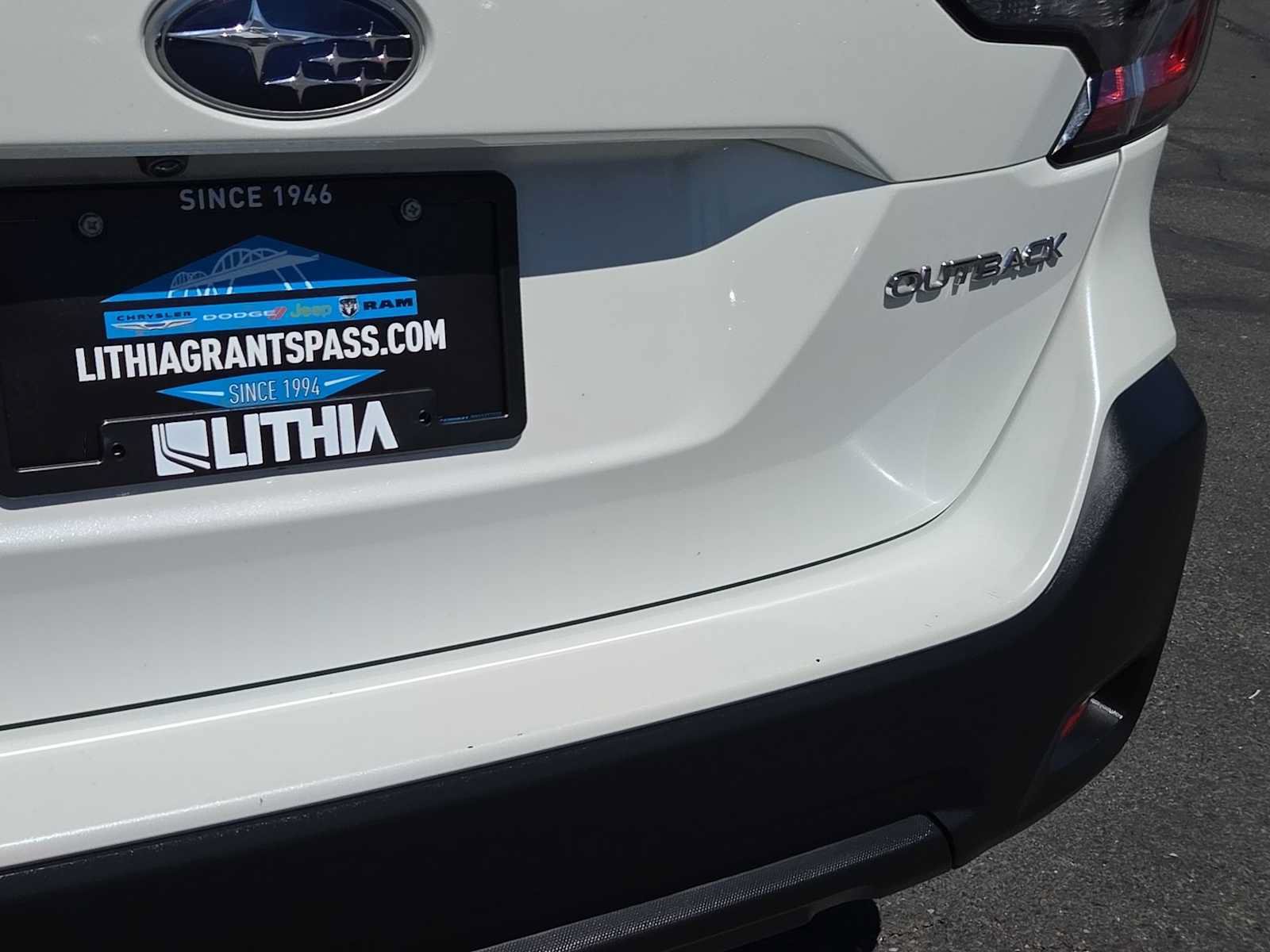 Used 2023 Subaru Outback Premium AWD/4WD image 15