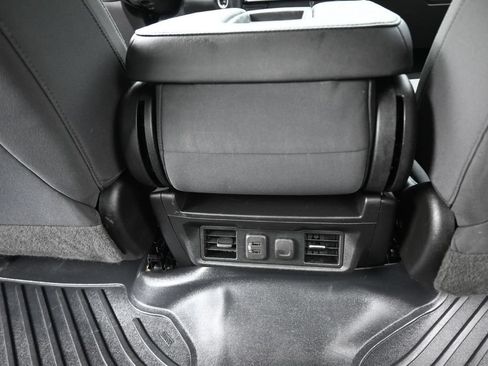 Used 2021 Chevrolet Silverado 1500 LT w/ Z71 Off-Road Package AWD/4WD image 29