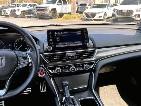 Used 2022 Honda Accord Sport image 6