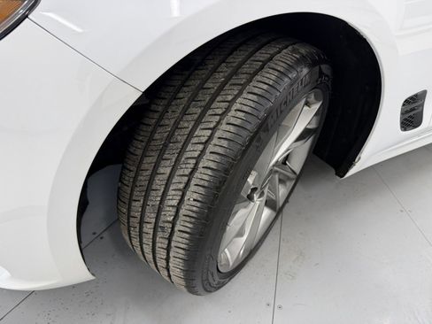 Used 2022 Genesis G70 2.0T image 52