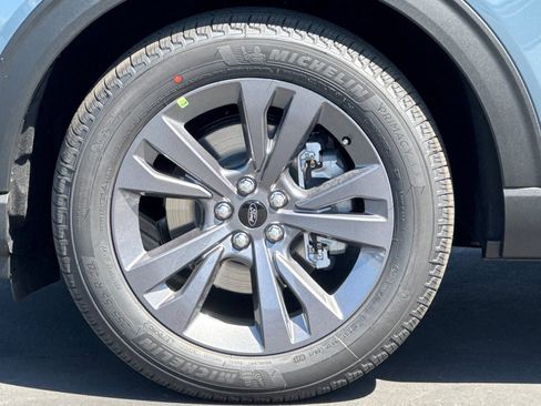 New 2025 Ford Explorer Active w/ Active Comfort Package image 28