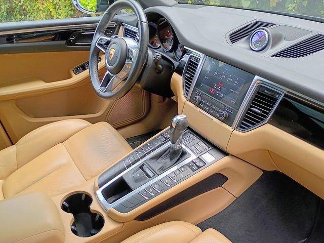 Used 2018 Porsche Macan AWD/4WD image 49
