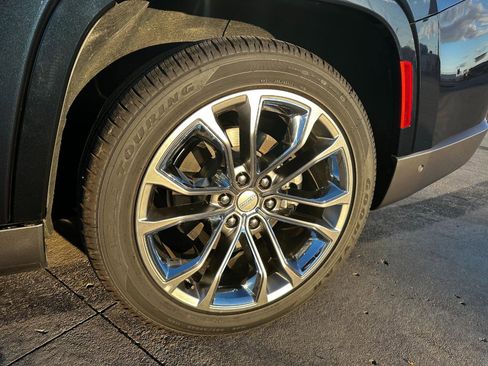 Used 2022 Jeep Grand Wagoneer Series II w/ Flexible Seating Group image 13