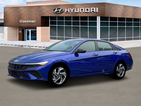 New 2025 Hyundai Elantra SEL image 2