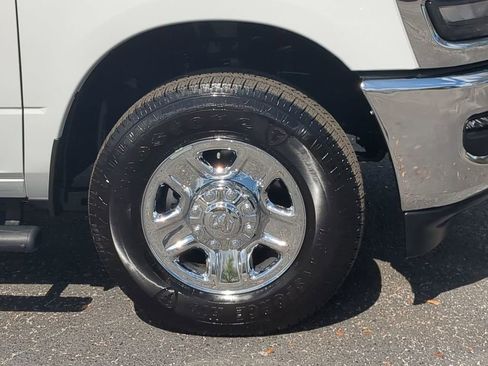 Used 2025 RAM 2500 Tradesman w/ Chrome Appearance Group image 11
