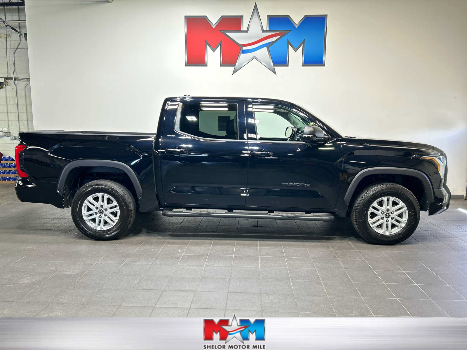 Used 2023 Toyota Tundra SR5 w/ SR5 Premium Package AWD/4WD image 1