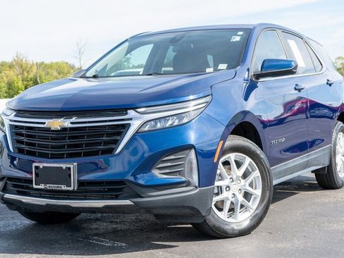 Used 2023 Chevrolet Equinox LT w/ LPO, Floor Liner Package image 1