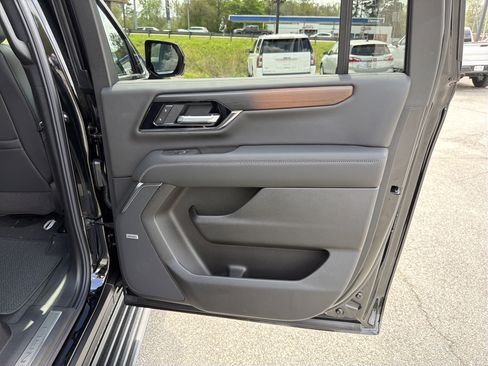 New 2026 GMC Yukon XL Denali w/ Sun & Power Step Package RWD image 20