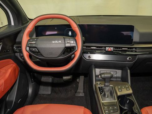 New 2026 Kia Sportage SX image 8