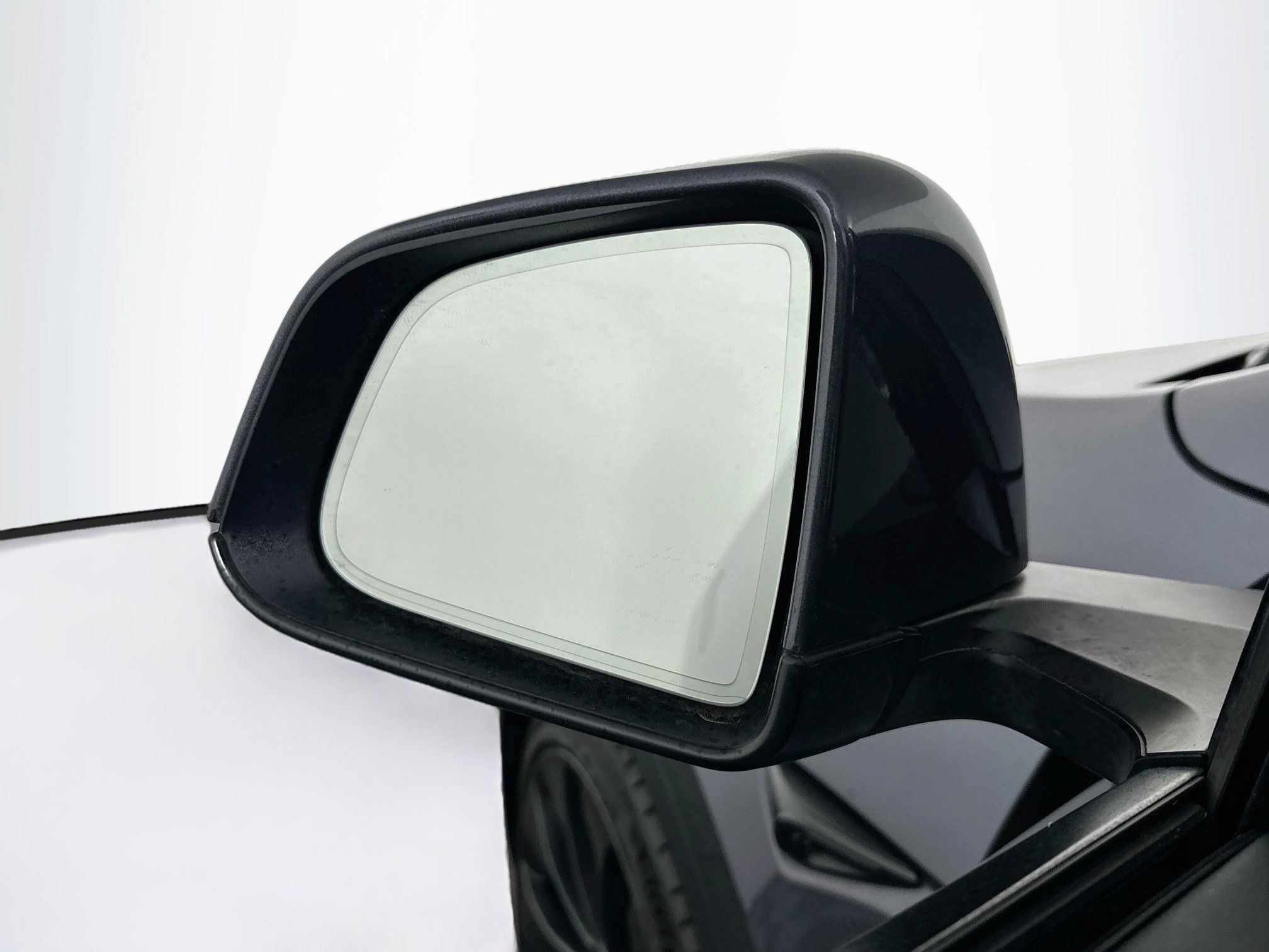 Used 2023 Tesla Model Y Performance AWD/4WD image 16