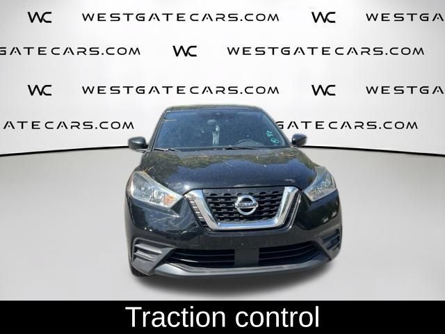 Used 2020 Nissan Kicks S FWD image 2