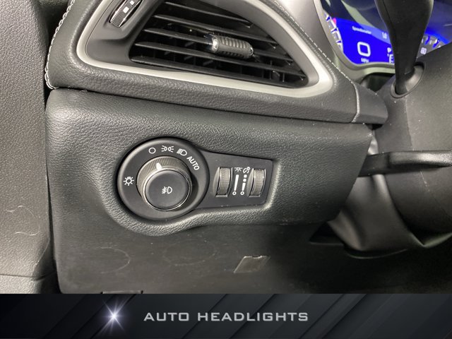 New 2026 Chrysler Pacifica Select FWD image 22