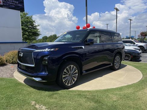 Used 2025 INFINITI QX80 Sensory AWD/4WD image 9