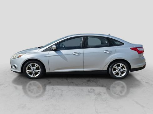 Used 2014 Ford Focus SE FWD image 5