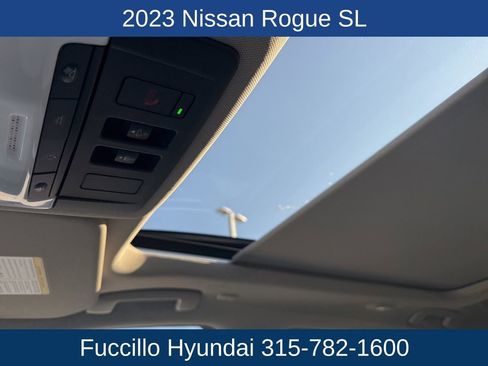 Used 2023 Nissan Rogue SL w/ SL Premium Package image 23