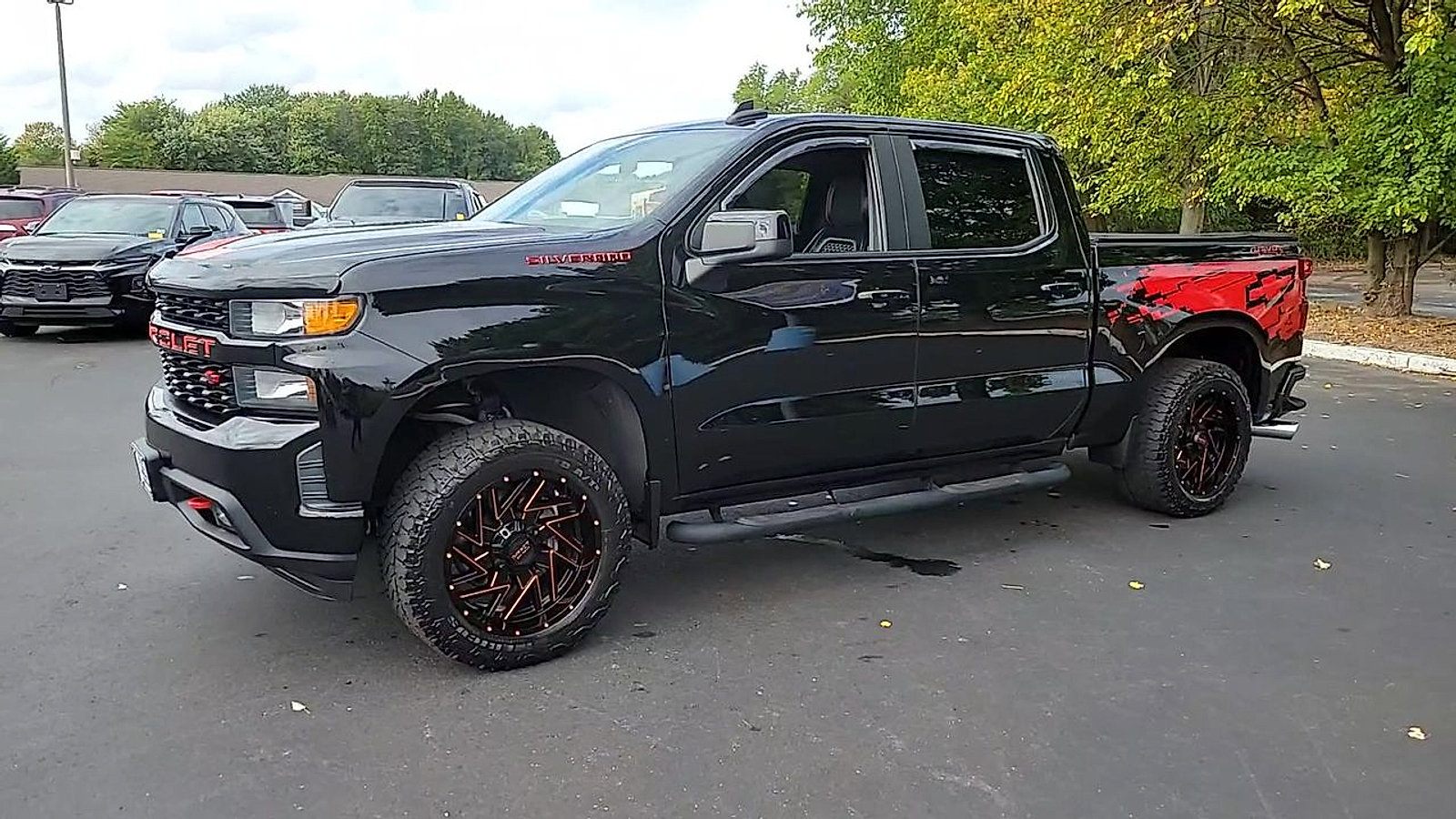 Used 2019 Chevrolet Silverado 1500 Custom w/ Custom Value Package AWD/4WD image 4