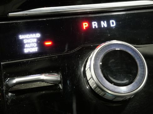 Used 2023 Jeep Grand Cherokee L Limited w/ Black Appearance Package AWD/4WD image 24