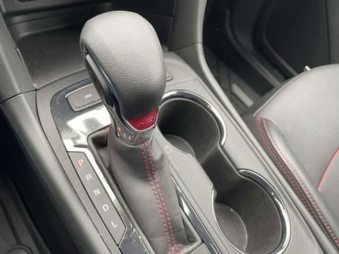 Used 2023 Chevrolet Equinox RS w/ RS Leather Package image 28