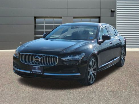 Used 2025 Volvo S90 B6 Plus image 3