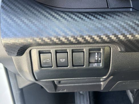 Used 2024 Subaru Ascent Premium w/ Convenience Package image 17