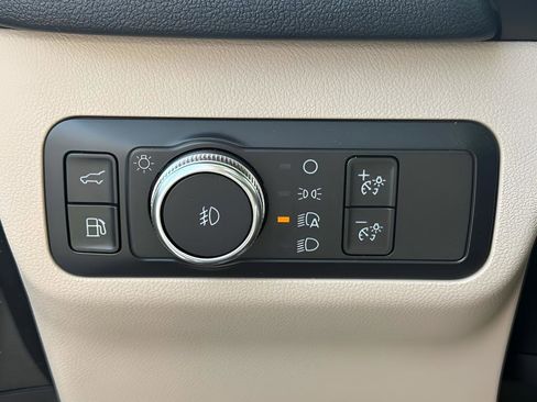 Used 2020 Ford Escape Titanium w/ Titanium Premium Package 2.0 image 26