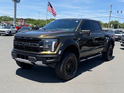 Used 2025 Ford F150 Raptor AWD/4WD image 8