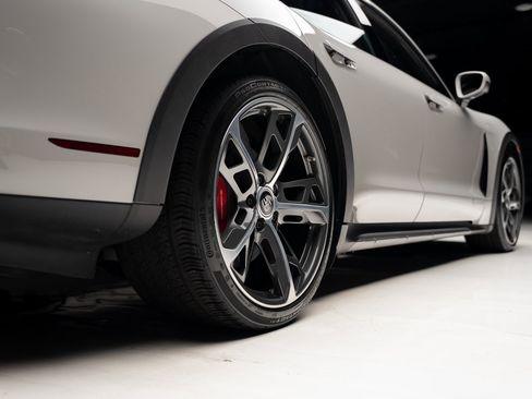 Used 2023 Porsche Taycan 4S image 75