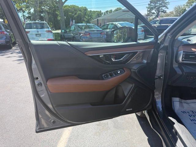 Used 2025 Subaru Outback Touring XT AWD/4WD image 13