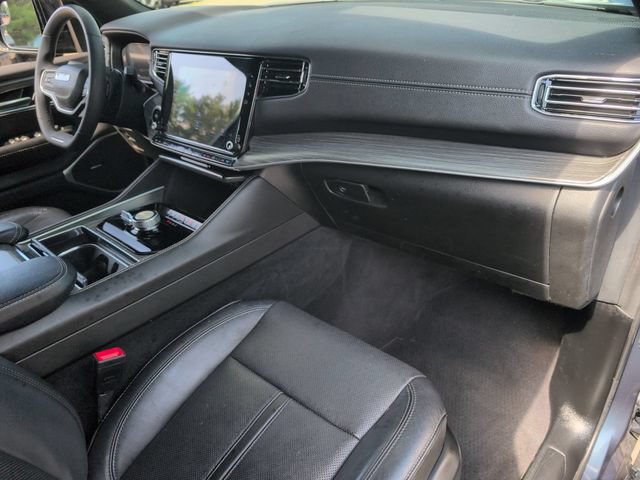 Certified 2023 Jeep Wagoneer L Series II AWD/4WD image 23