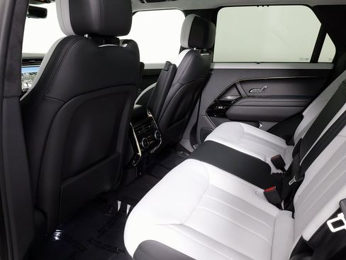 Used 2025 Land Rover Range Rover Sport Autobiography image 36