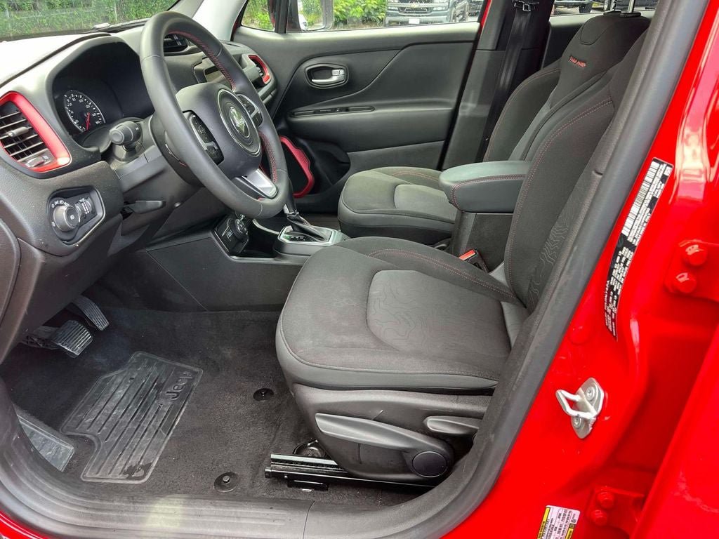 Used 2023 Jeep Renegade Trailhawk AWD/4WD image 26
