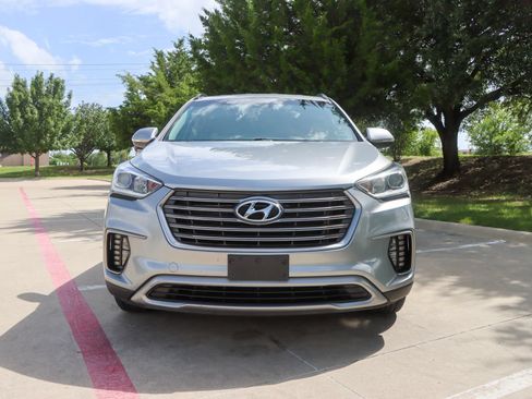 Used 2017 Hyundai Santa Fe SE w/ SE Premium Package 02 FWD image 2