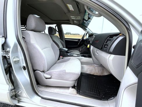 Used 2004 Toyota 4Runner SR5 image 16