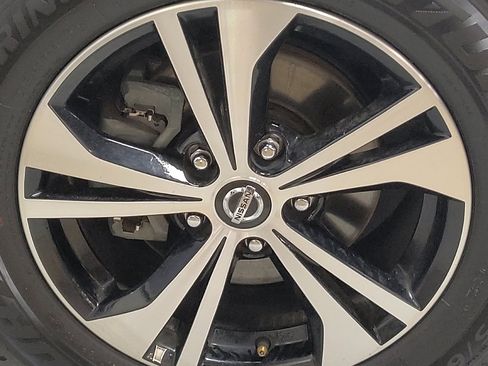 Used 2023 Nissan Sentra SV FWD image 31